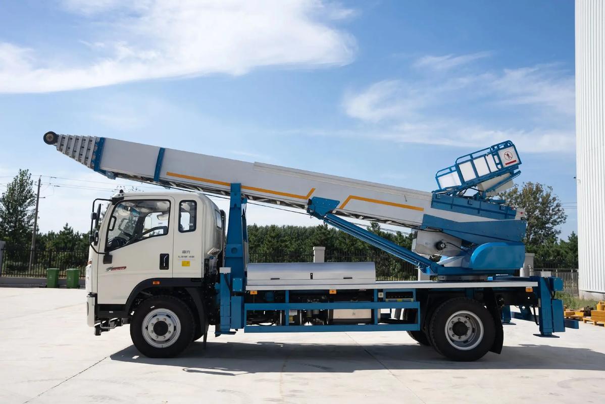 茶陵云梯上料车租赁费用